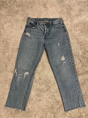 Old Navy Women’s High Rise Button Fly Distressed Jeans Raw Hem Size 4 Straight